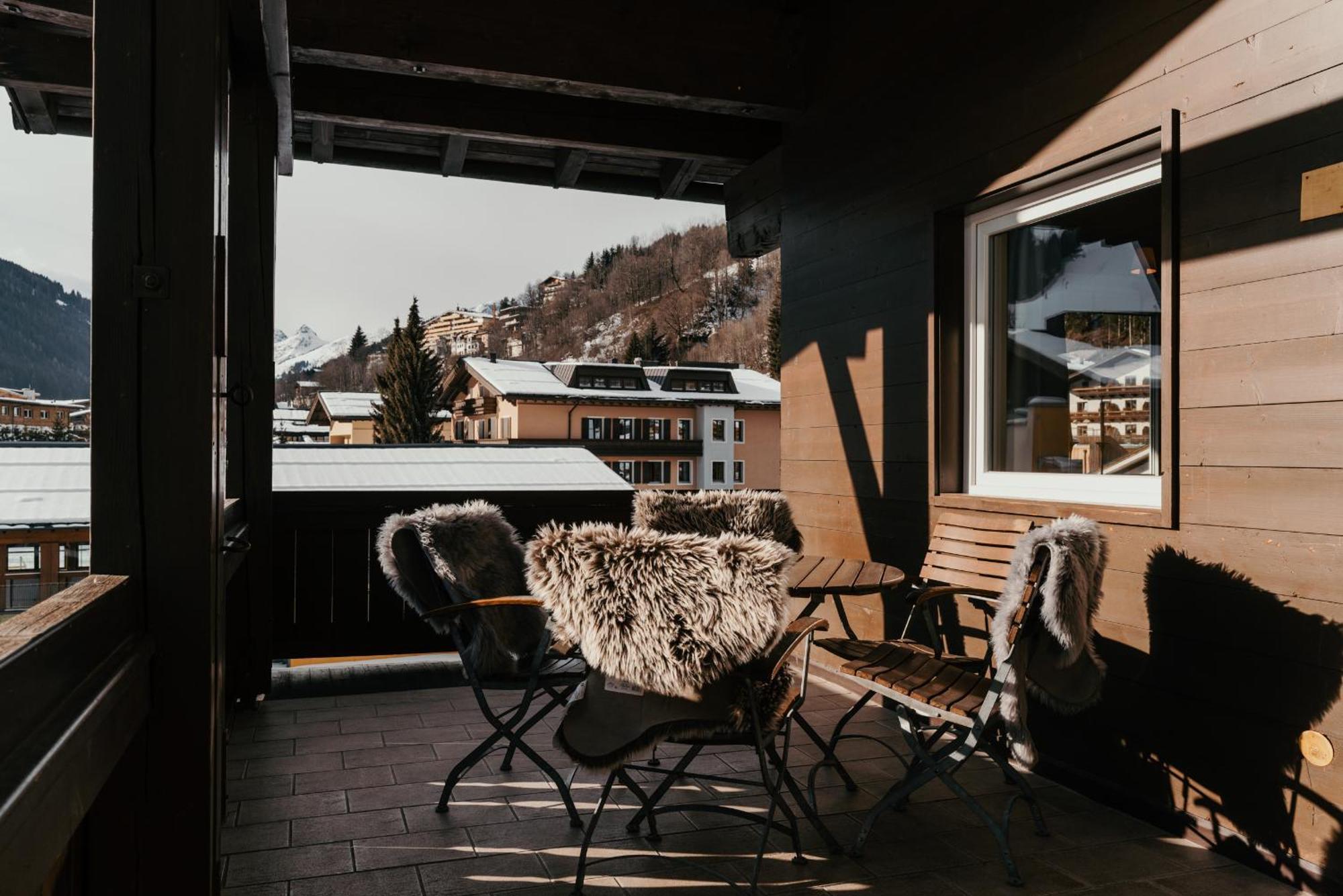 Hotel Gluecksschmiede - Hinterglemm Saalbach-Hinterglemm Bagian luar foto