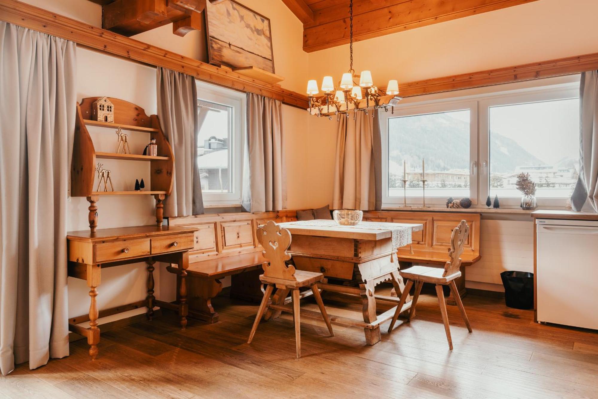 Hotel Gluecksschmiede - Hinterglemm Saalbach-Hinterglemm Bagian luar foto