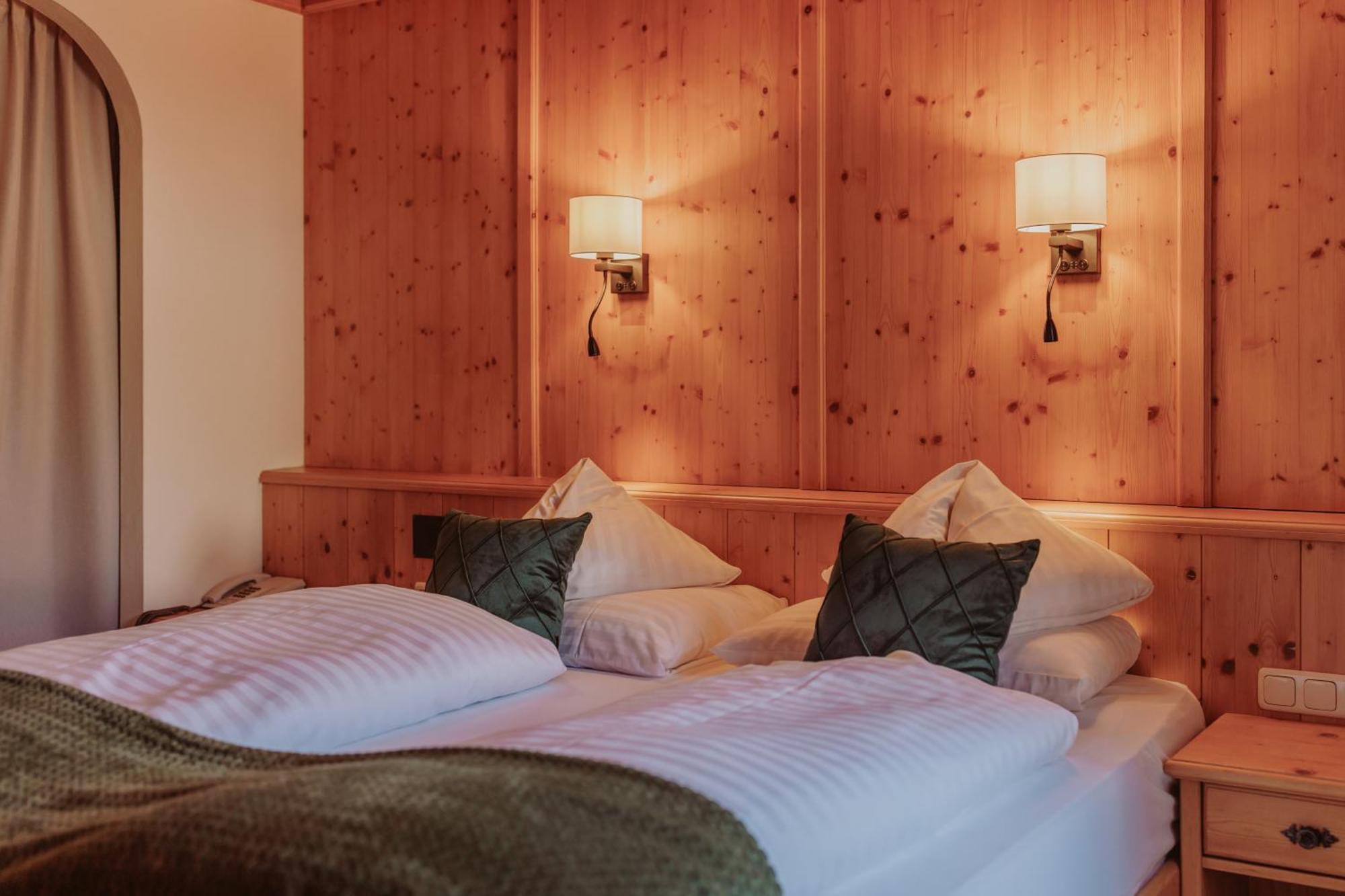 Hotel Gluecksschmiede - Hinterglemm Saalbach-Hinterglemm Bagian luar foto