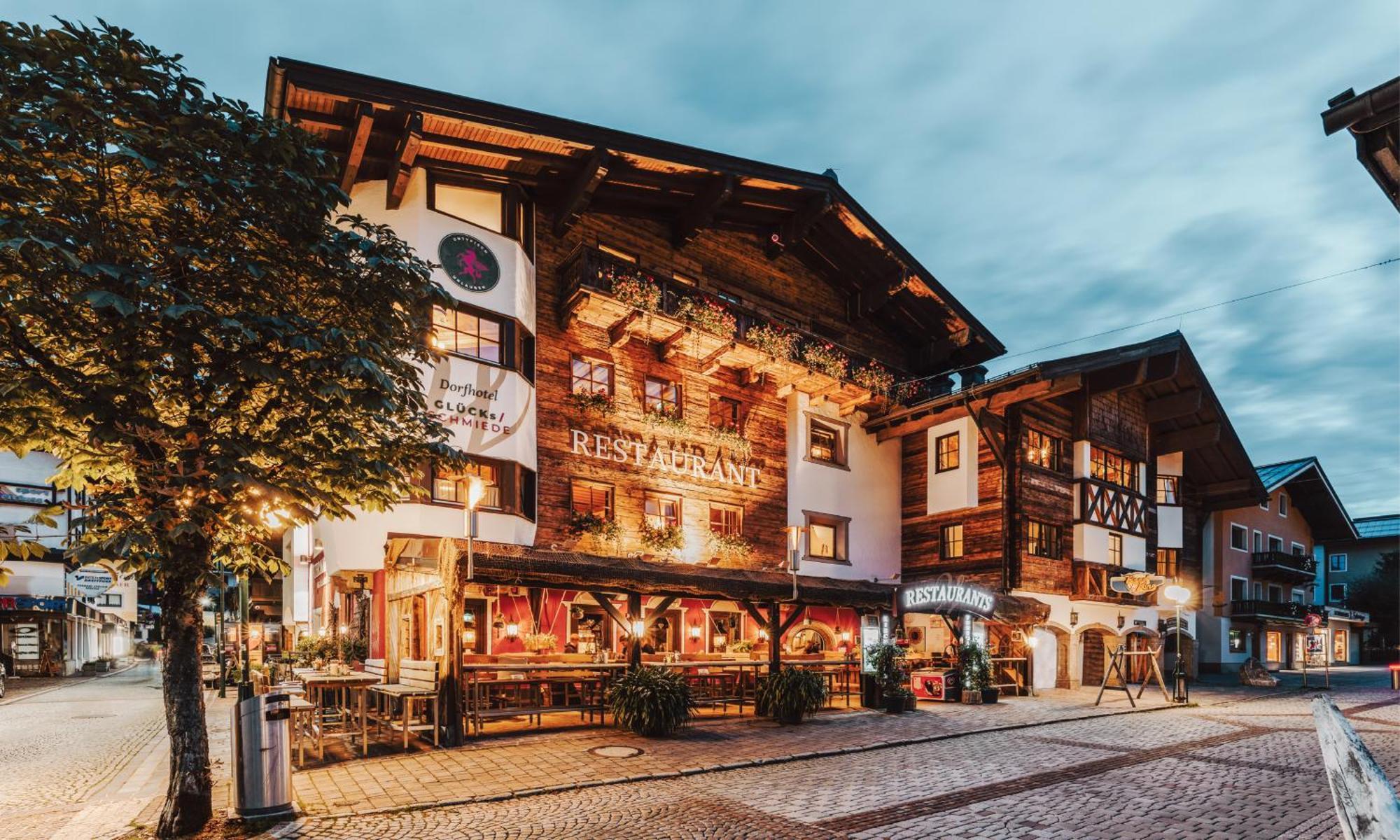 Hotel Gluecksschmiede - Hinterglemm Saalbach-Hinterglemm Bagian luar foto