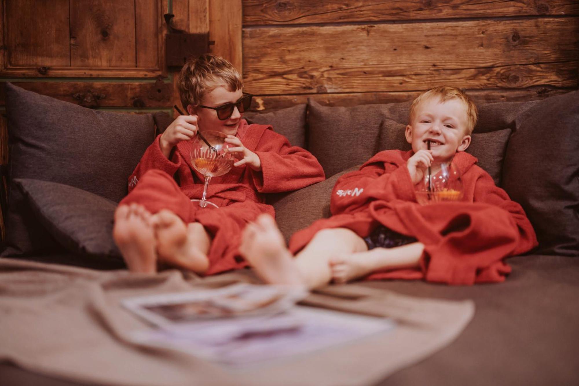 Hotel Gluecksschmiede - Hinterglemm Saalbach-Hinterglemm Bagian luar foto
